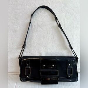 Women’s Black GUESS Handbag – Shoulder Bag – Logo Hardware